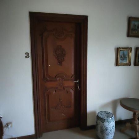 Tirto 27 Homestay 요그야카르타 외부 사진