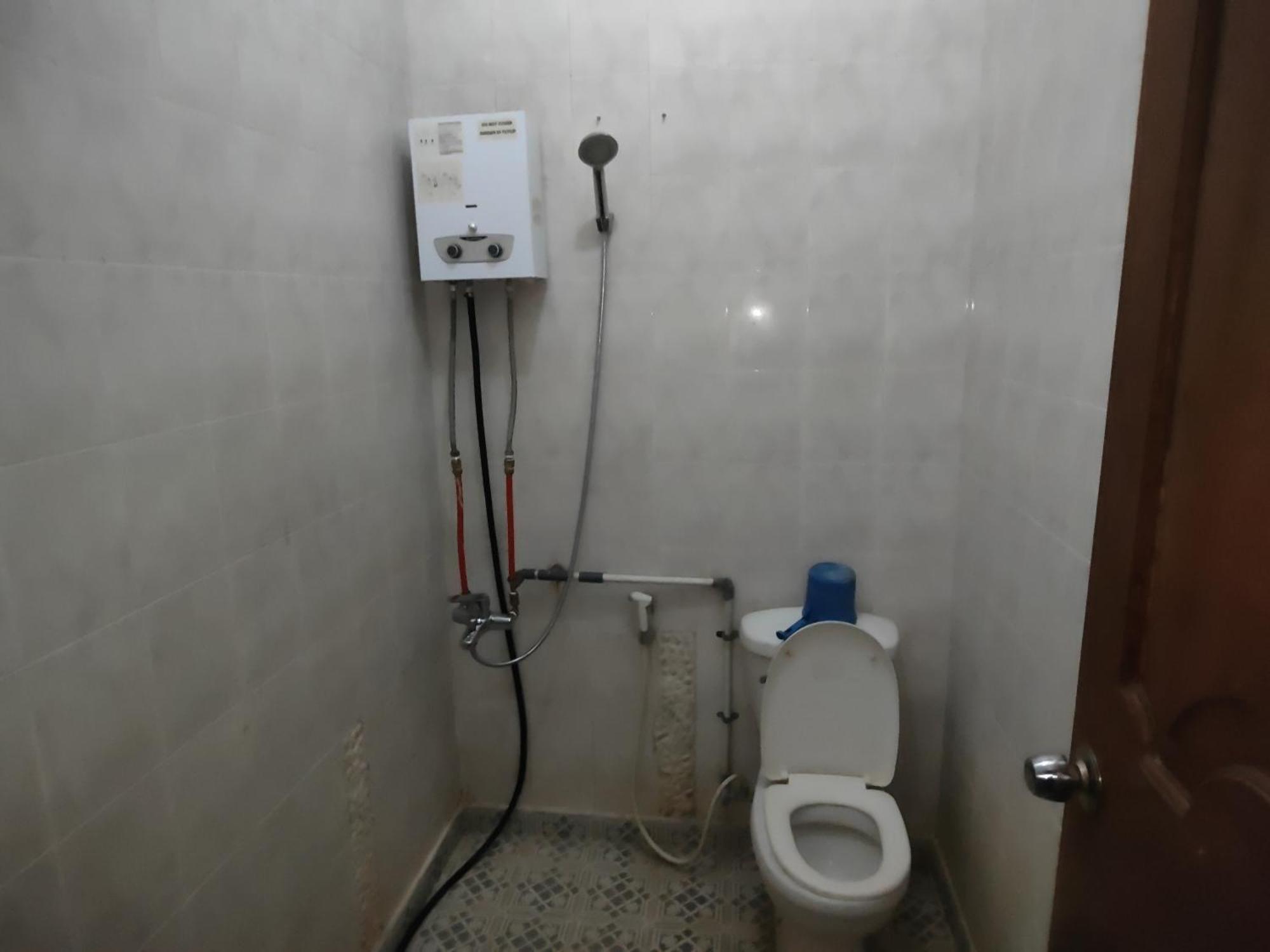 Tirto 27 Homestay 요그야카르타 외부 사진