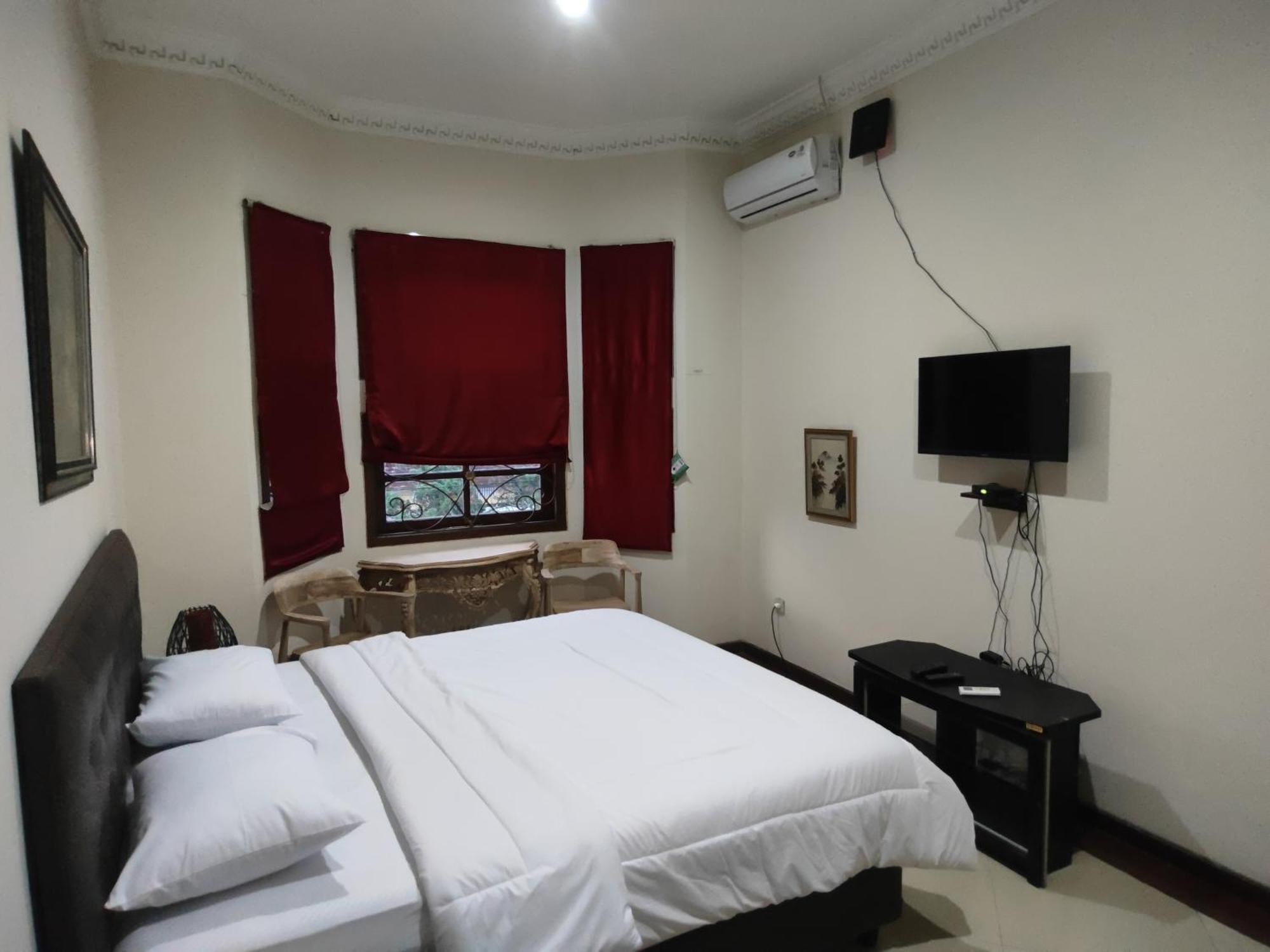 Tirto 27 Homestay 요그야카르타 외부 사진